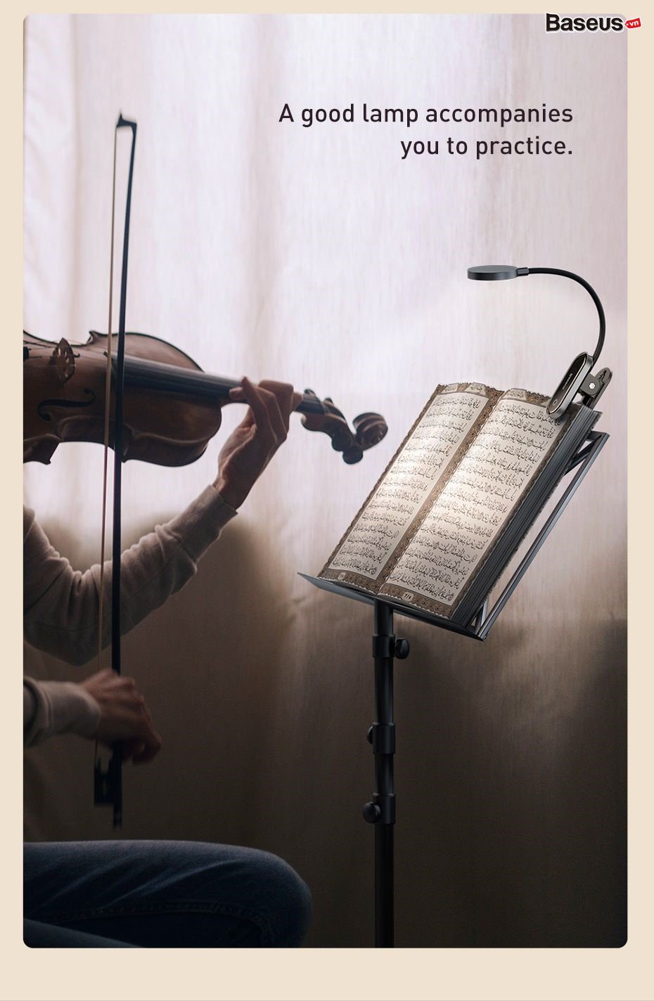 comfort_reading_mini_clip_lamp__05_9e2df4cbebb146e1907e416fe71eab01